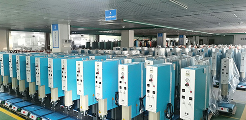 靈科超聲波焊接設(shè)備第一次用在汽車上？